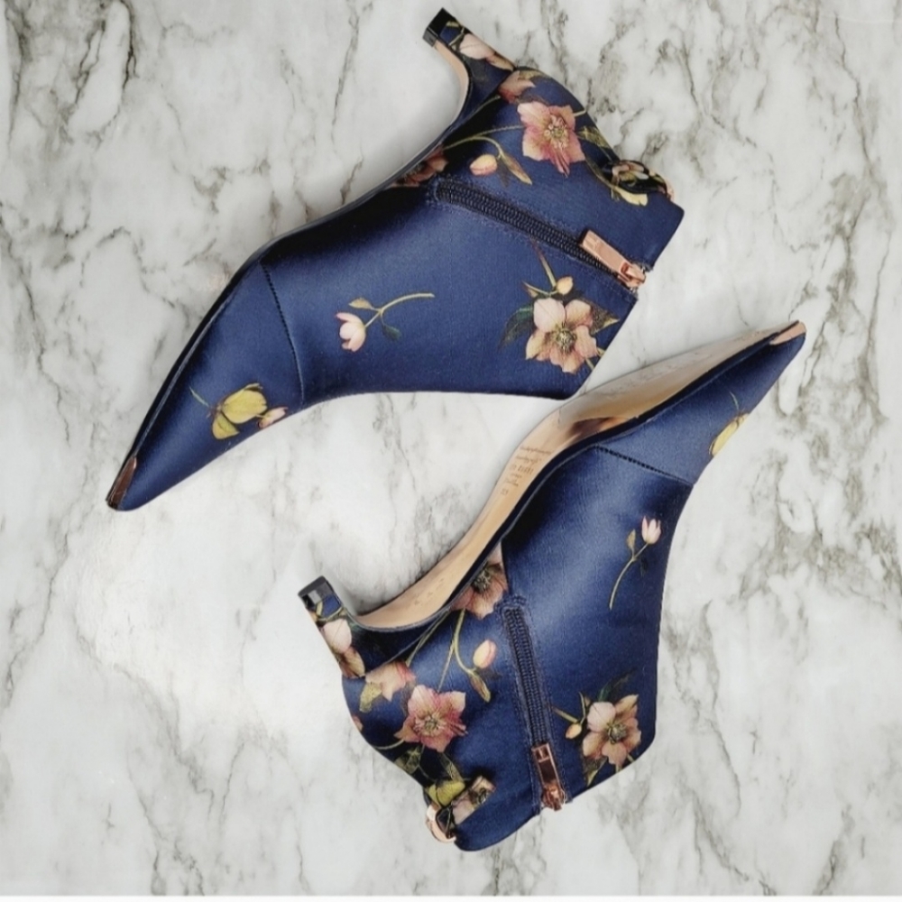 Ted Baker London Amaedip Floral Kitten Heel Booties size 8 / 38.5 - Picture 2 of 8
